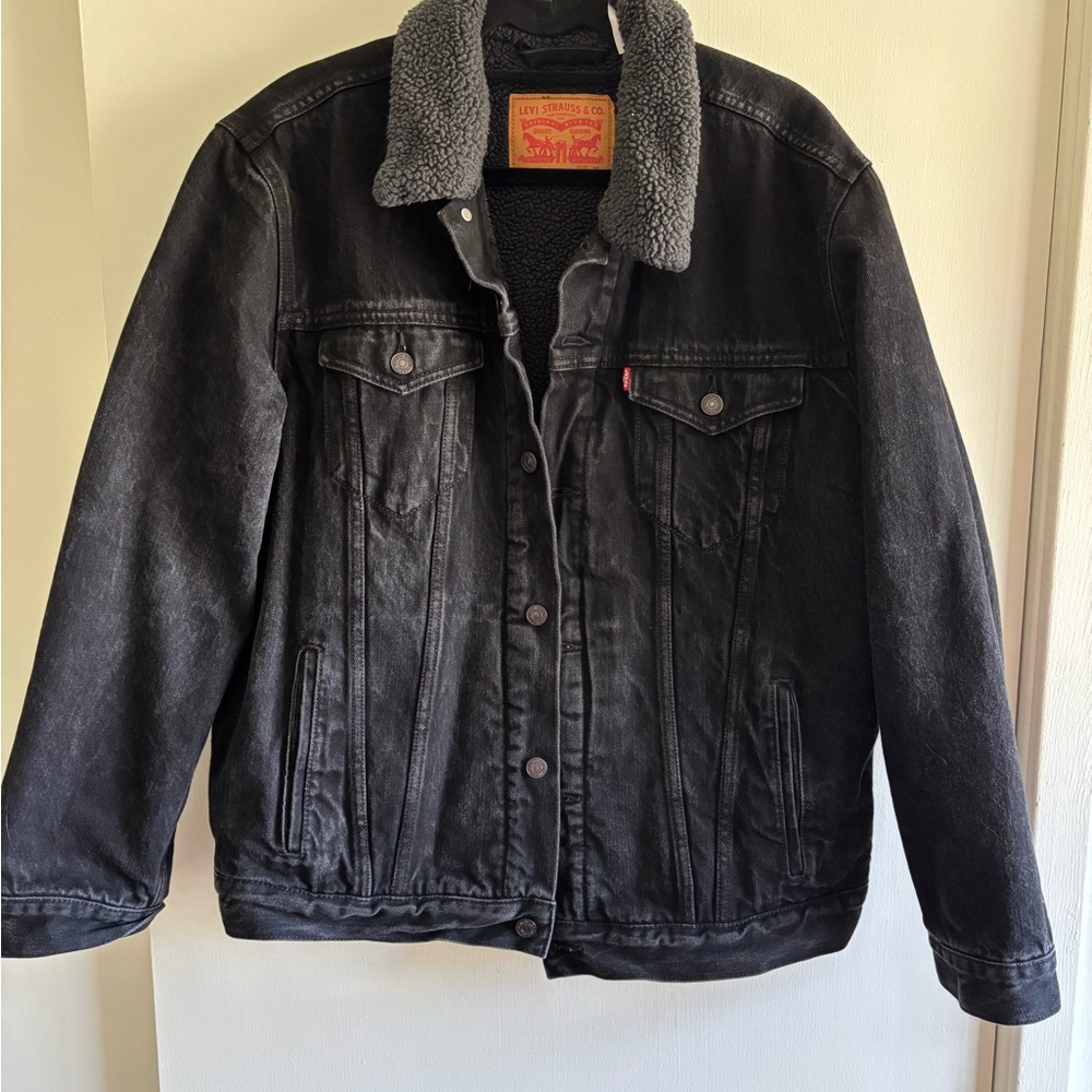 Men’s Levi and Strauss Sherpa Lined Denim Jacket